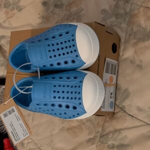 Blue and White Home Bedding Set